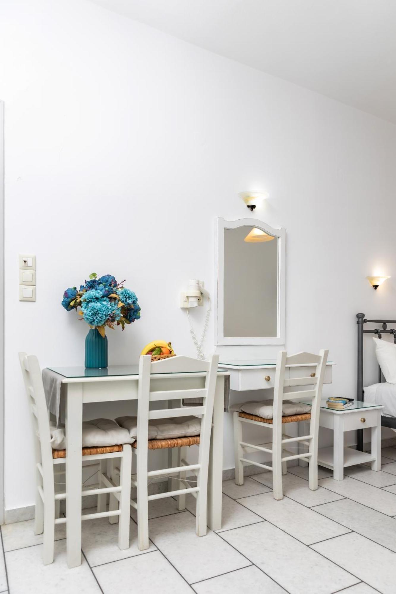 Depis Studios & Apartments Naxos City Bagian luar foto