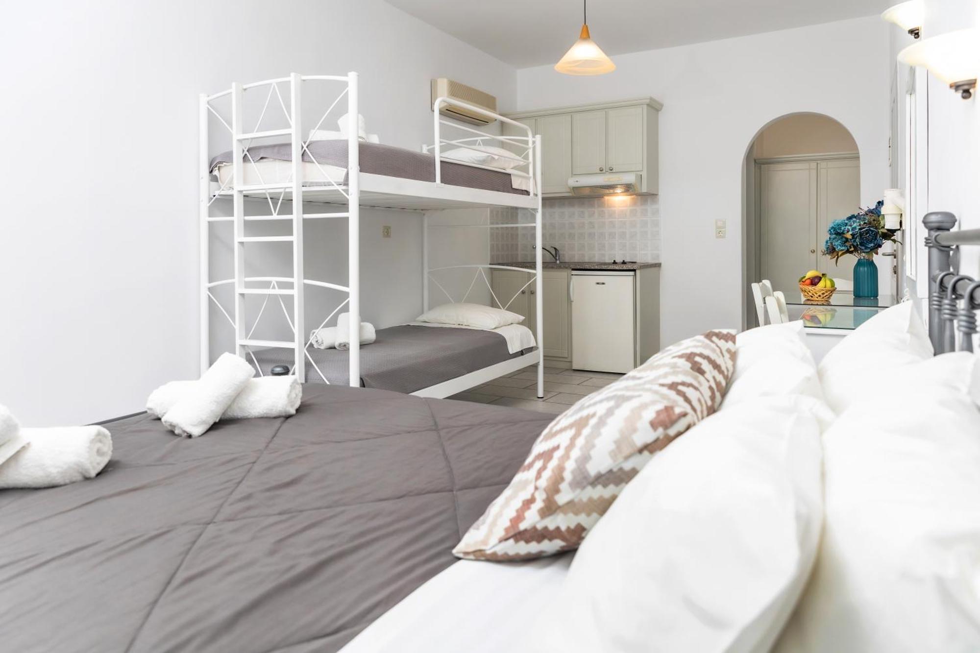 Depis Studios & Apartments Naxos City Bagian luar foto