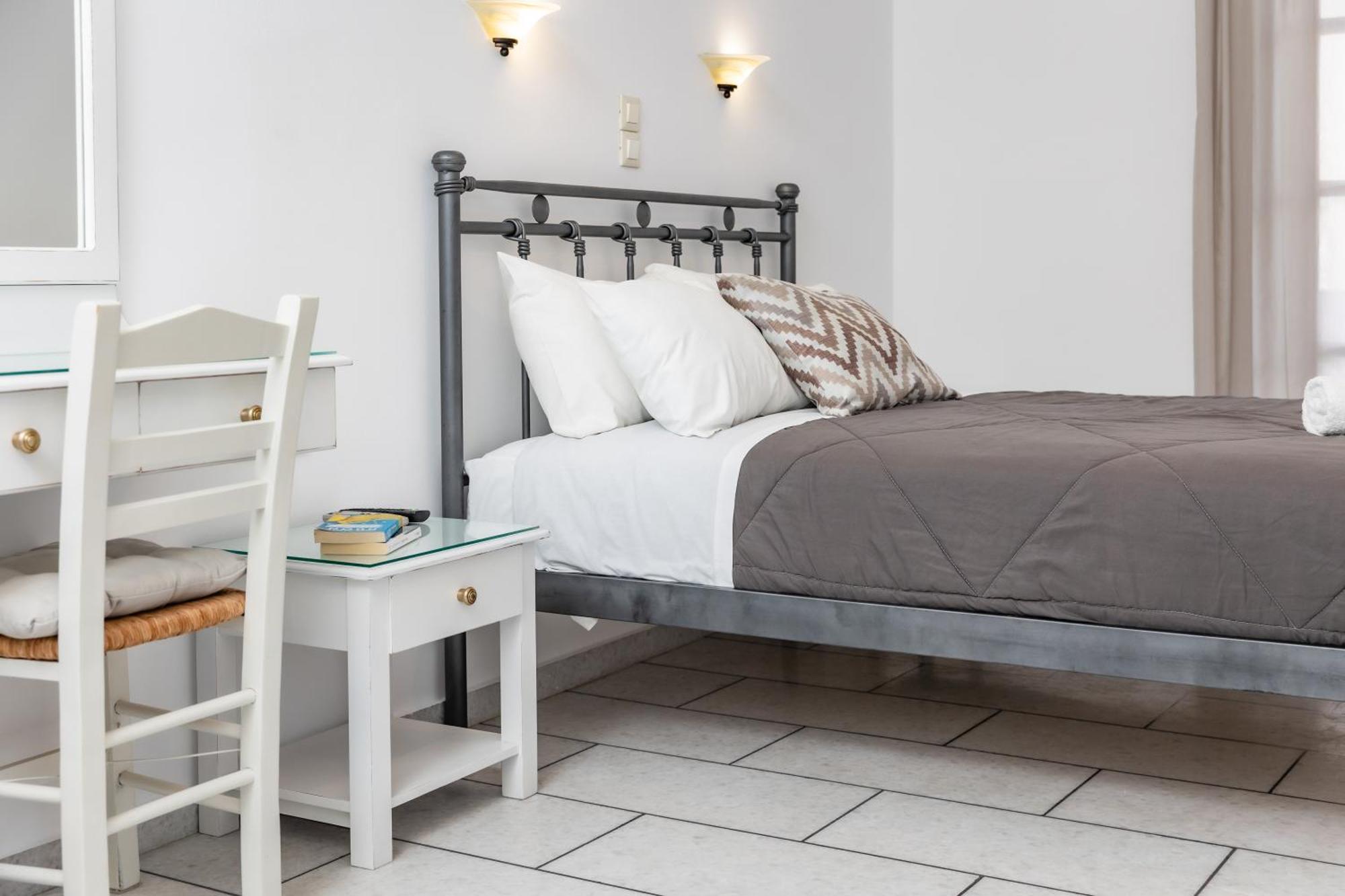 Depis Studios & Apartments Naxos City Bagian luar foto