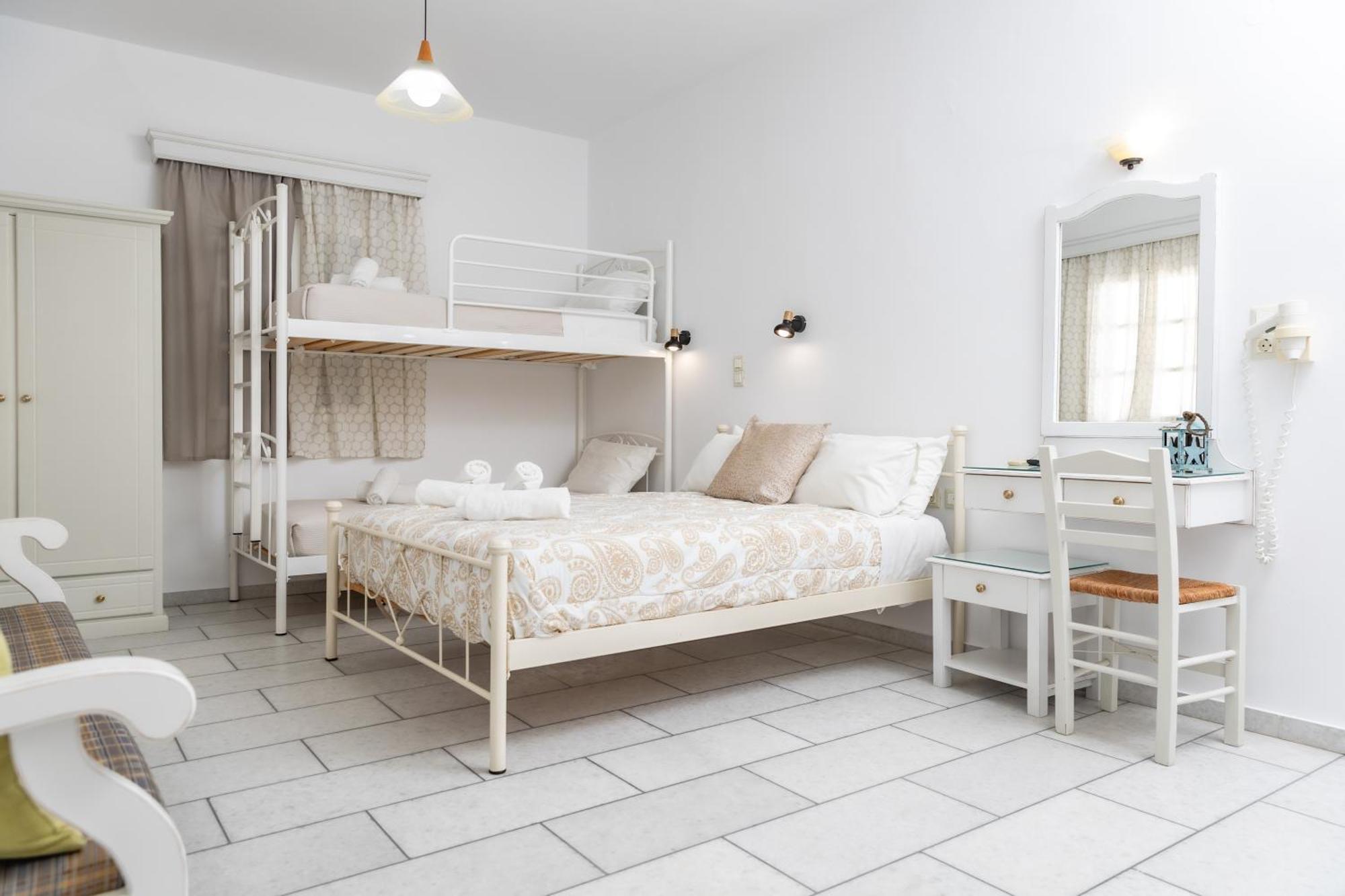 Depis Studios & Apartments Naxos City Bagian luar foto