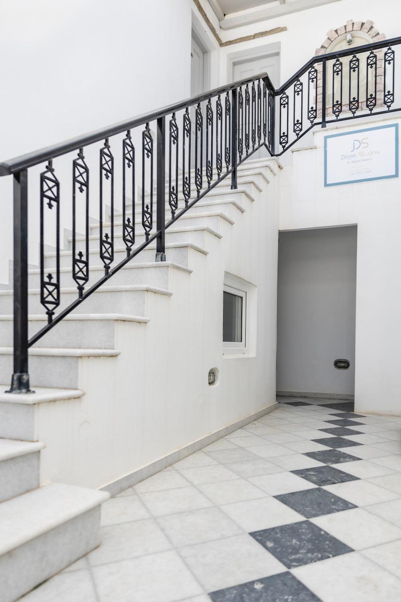 Depis Studios & Apartments Naxos City Bagian luar foto