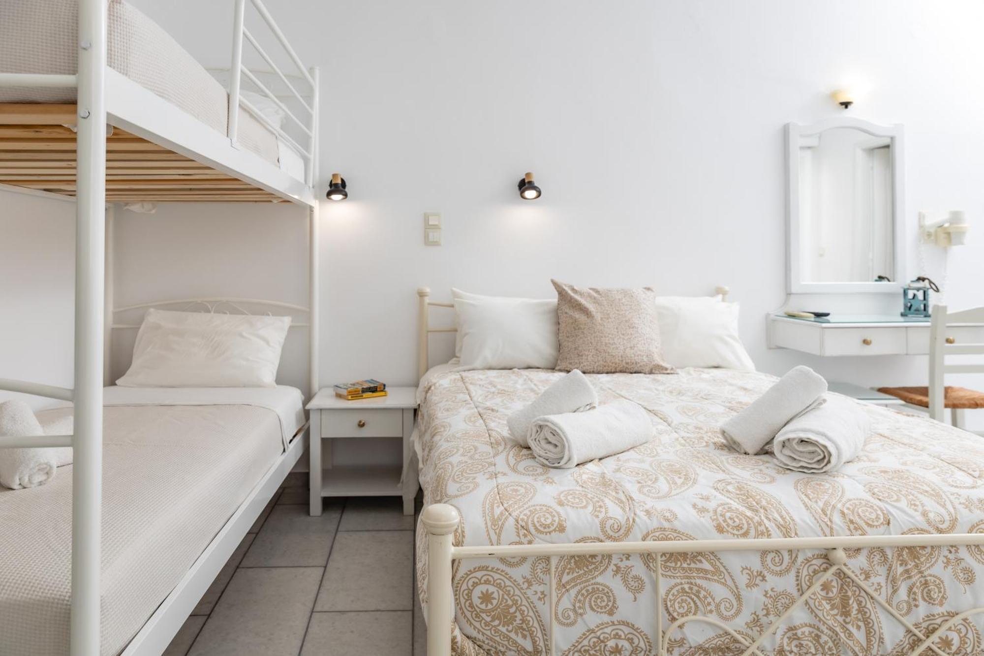 Depis Studios & Apartments Naxos City Bagian luar foto