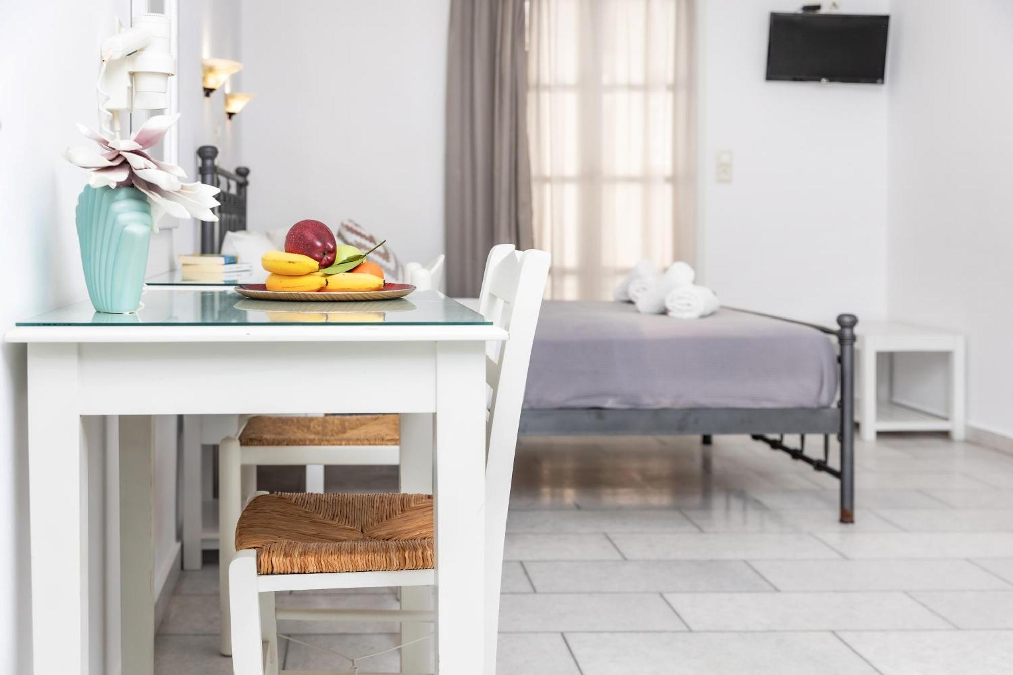 Depis Studios & Apartments Naxos City Bagian luar foto